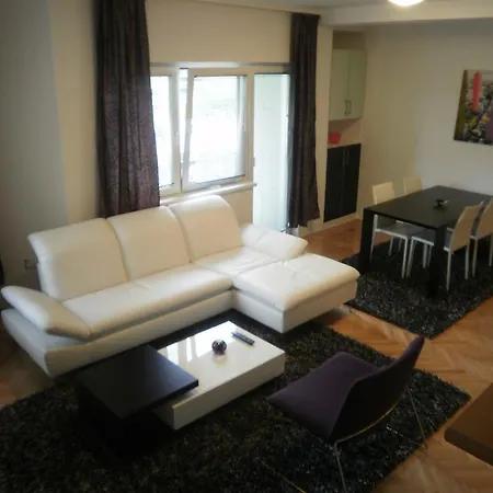 Sara Apartman *