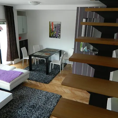 Apartman Sara *