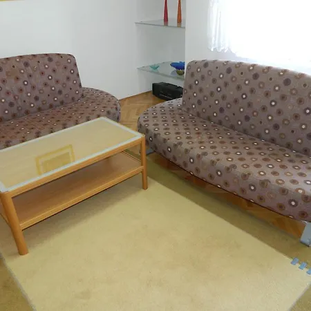 Sara Apartment *