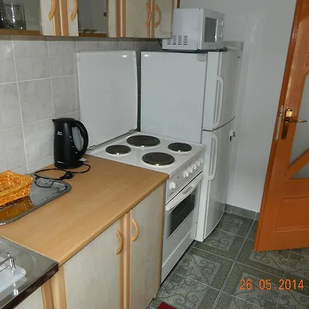 Sara Apartment *